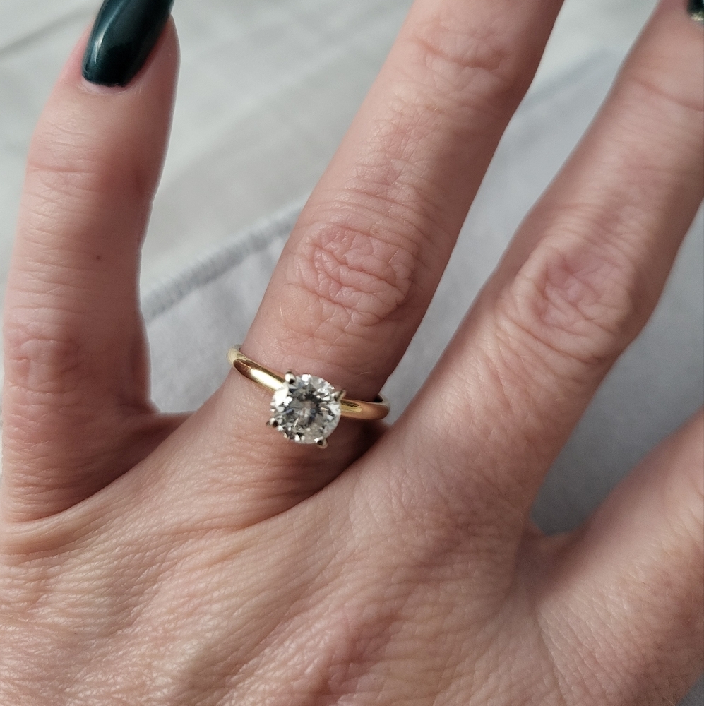14k yellow gold 1.05ct round diamond set in 4 prong white gold solitaire ring - Picture 2 of 16